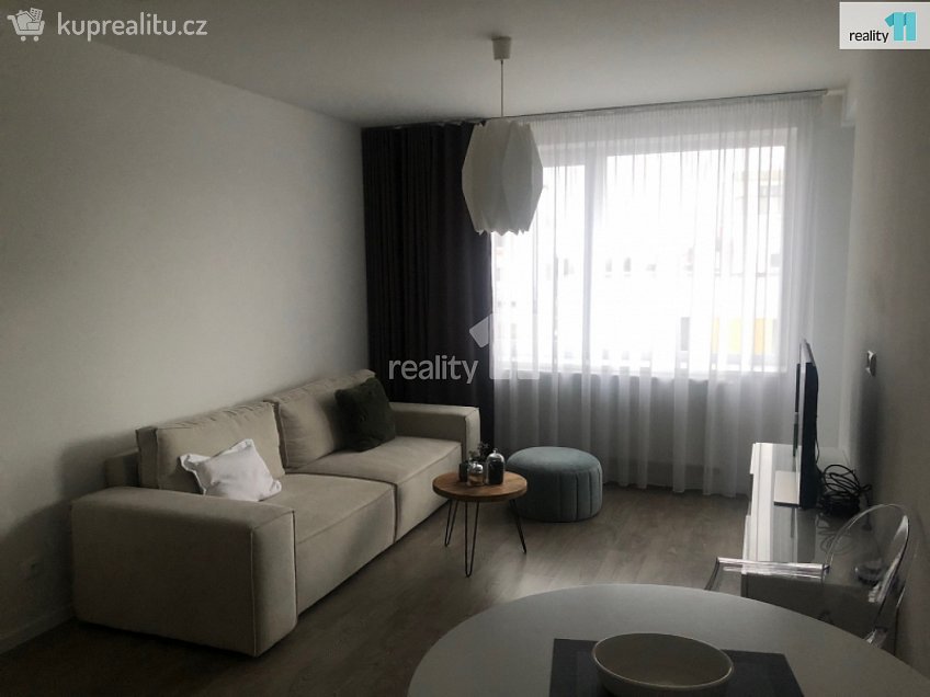 Pronájem bytu 2+kk 56 m^2 Vltavínová, Plzeň 