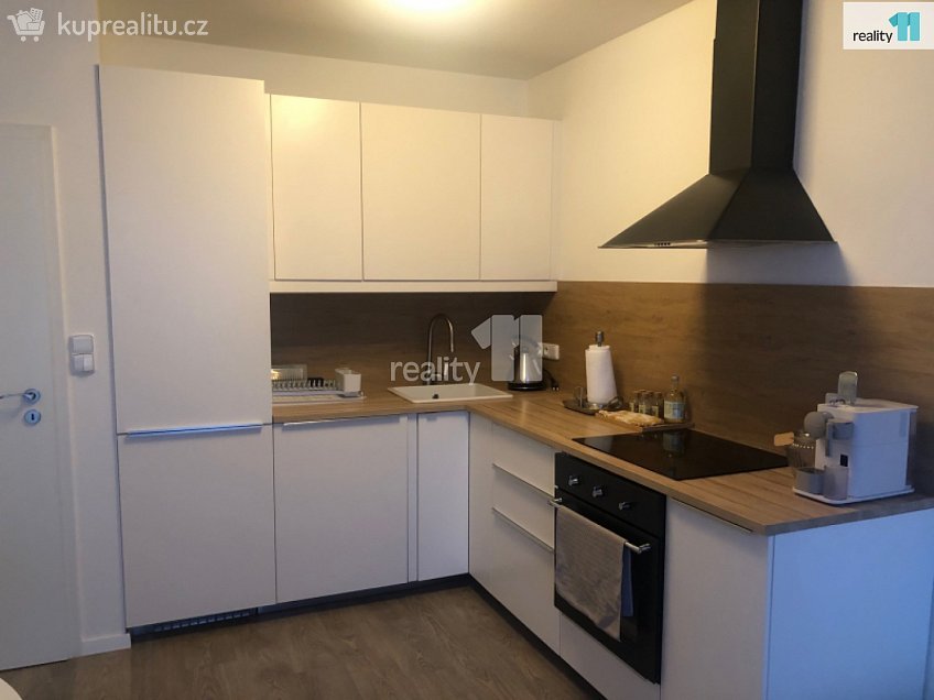 Pronájem bytu 2+kk 56 m^2 Vltavínová, Plzeň 