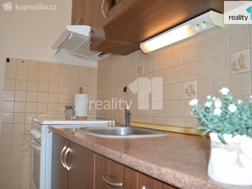 Pronájem bytu 2+kk 40 m^2 Rimavské Soboty, Kolín 