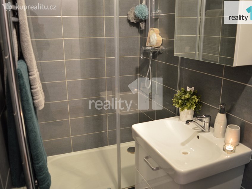 Pronájem bytu 2+kk 40 m^2 Rimavské Soboty, Kolín 