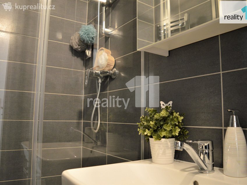 Pronájem bytu 2+kk 40 m^2 Rimavské Soboty, Kolín 
