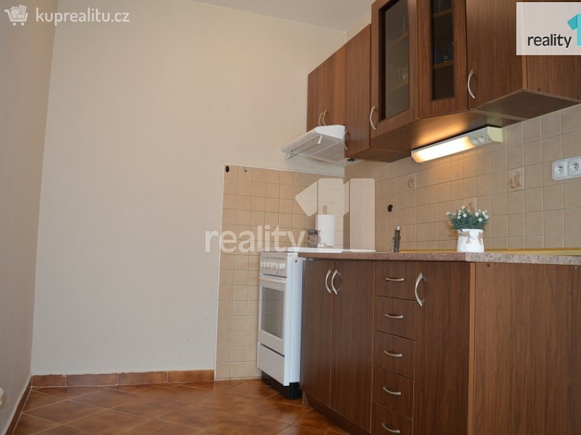 Pronájem bytu 2+kk 40 m^2 Rimavské Soboty, Kolín 