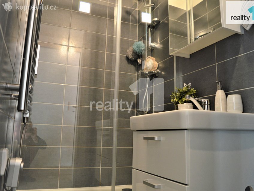 Pronájem bytu 2+kk 40 m^2 Rimavské Soboty, Kolín 