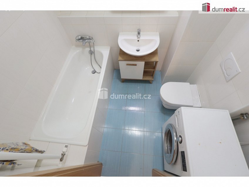 Pronájem bytu 2+kk 71 m^2 Rýnská, Praha-Čakovice 