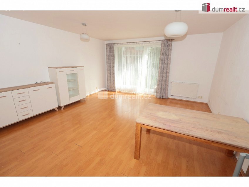 Pronájem bytu 2+kk 71 m^2 Rýnská, Praha-Čakovice 