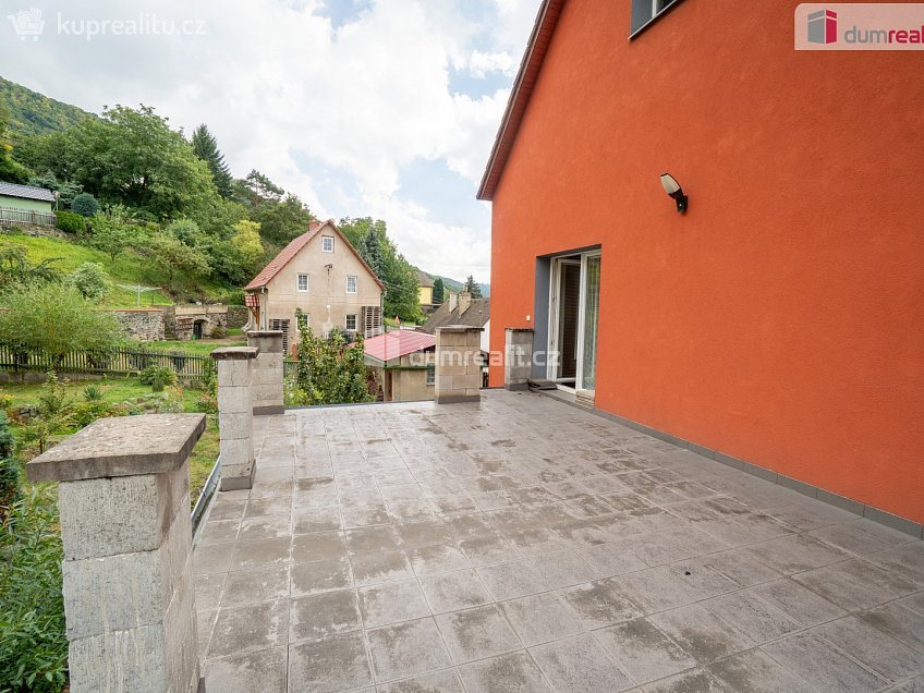 Prodej  vily 303 m^2 V Průčelí, Ústí nad Labem 