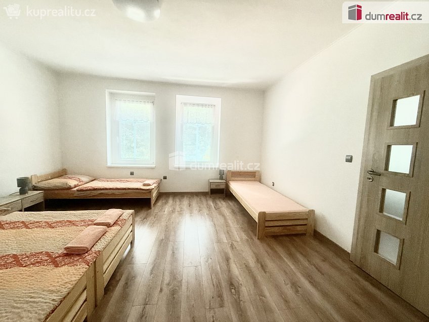 Pronájem bytu 2+1 64 m^2 Teplická, Děčín 