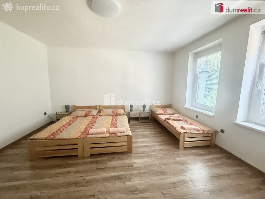 Pronájem bytu 2+1 64 m^2 Teplická, Děčín 