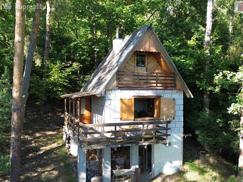 Prodej  chaty 39 m^2 Čerňovice, Čerňovice 
