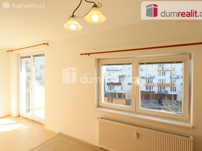 Pronájem bytu 1+kk 38 m^2 Nejdlova, Karlovy Vary 