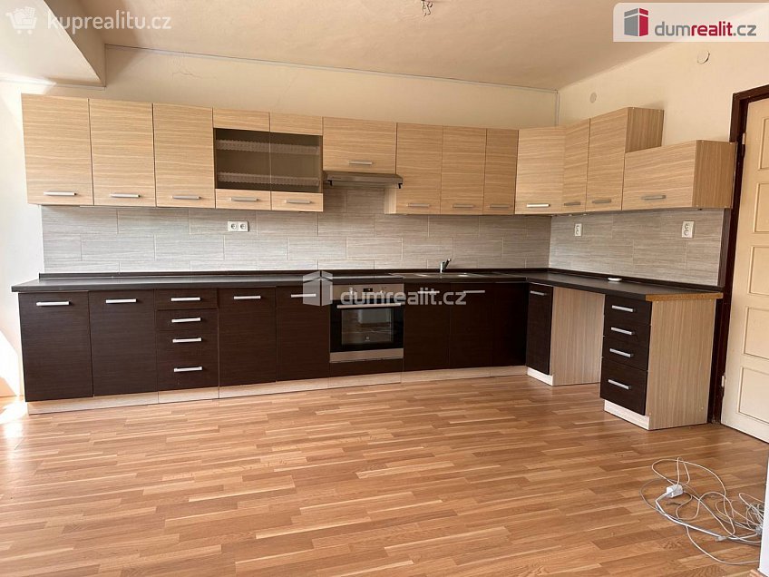 Prodej  rodinného domu 117 m^2 Arbesova, Pardubice 