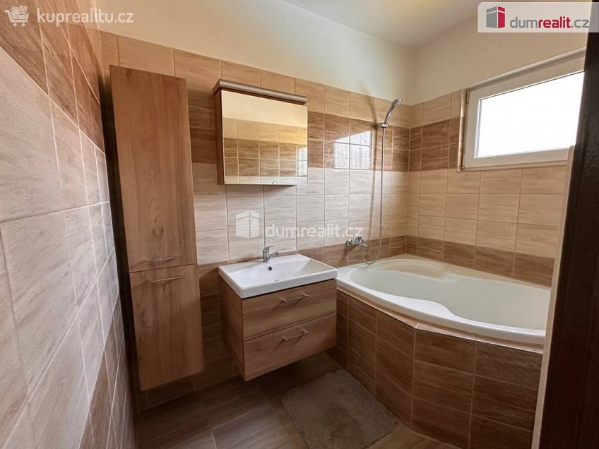 Prodej  rodinného domu 117 m^2 Arbesova, Pardubice 