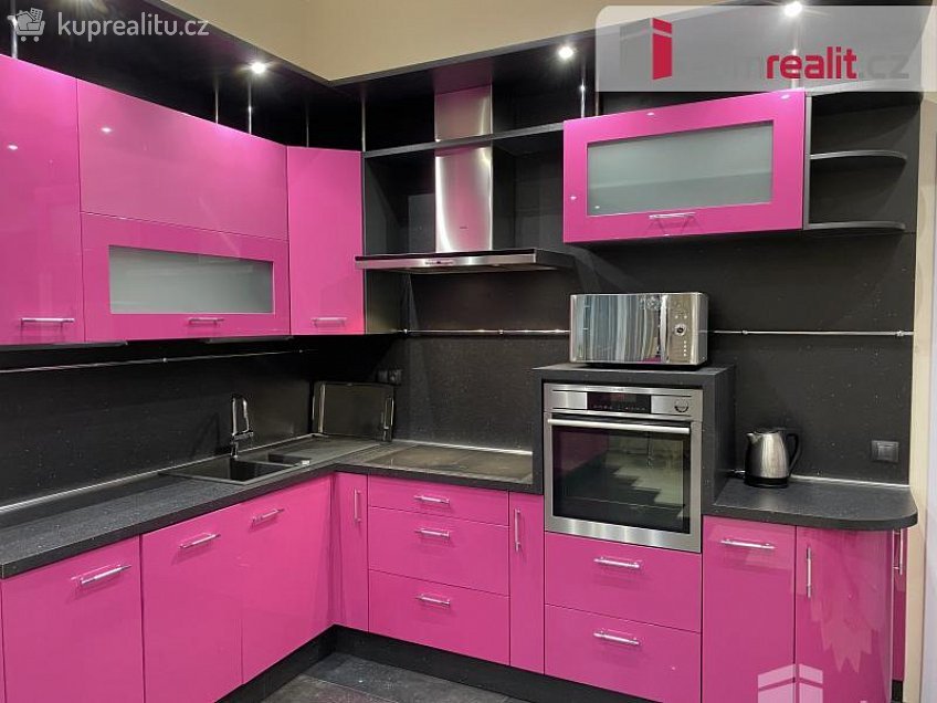 Prodej bytu 2+1 102 m^2 Hlavní třída, Mariánské Lázně 