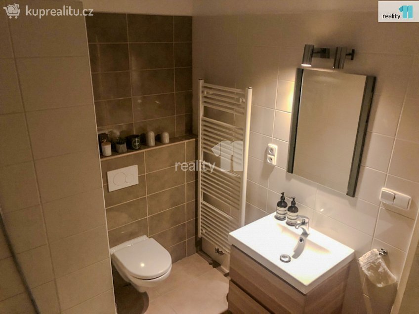 Pronájem bytu 2+kk 56 m^2 Vltavínová, Plzeň 