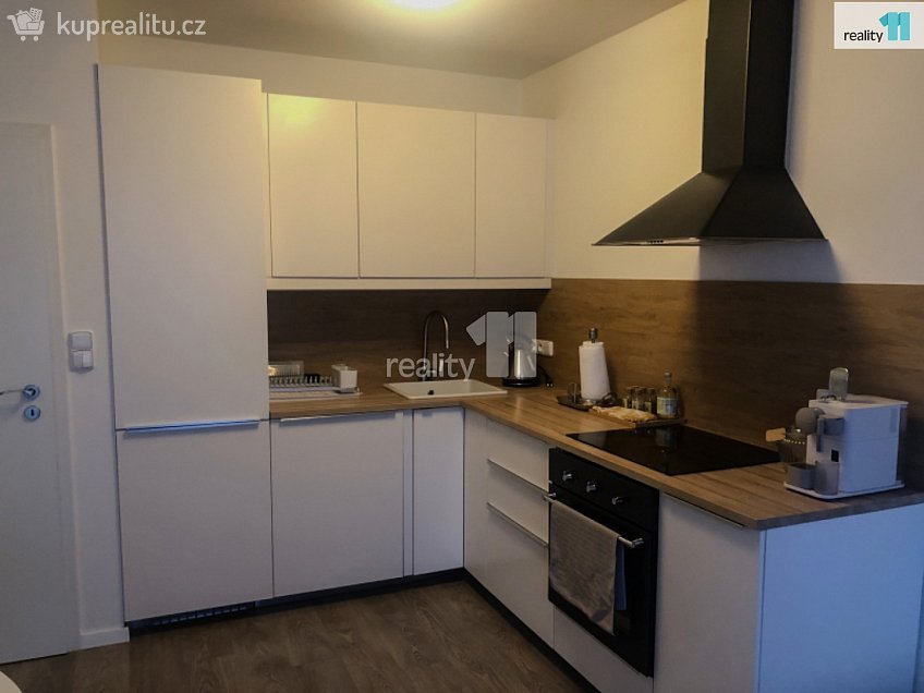 Pronájem bytu 2+kk 56 m^2 Vltavínová, Plzeň 