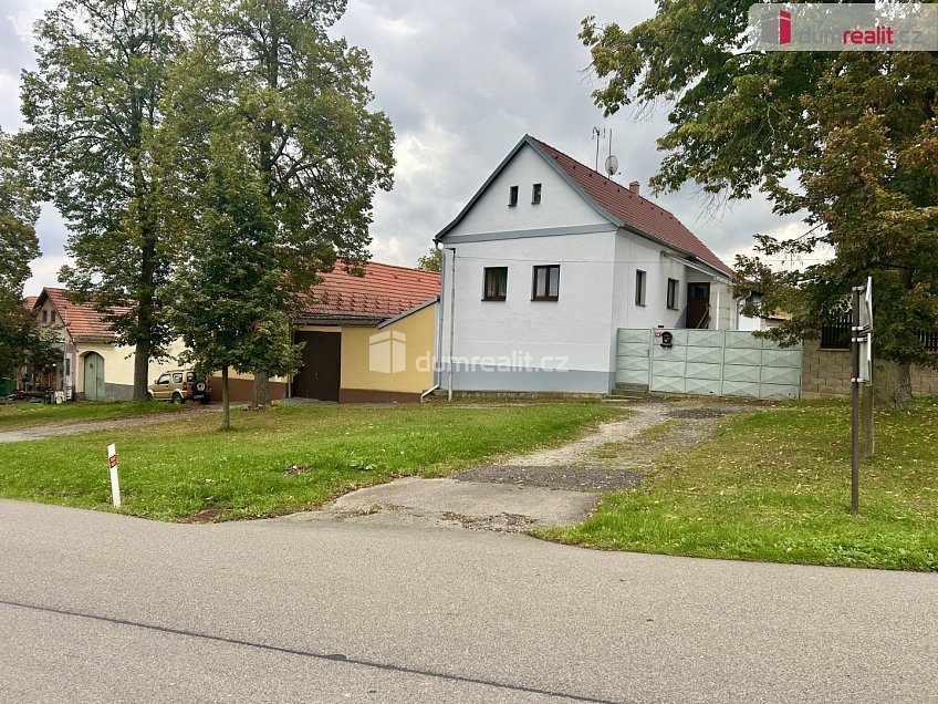 Prodej  rodinného domu 110 m^2 Mírové náměstí, Netvořice 