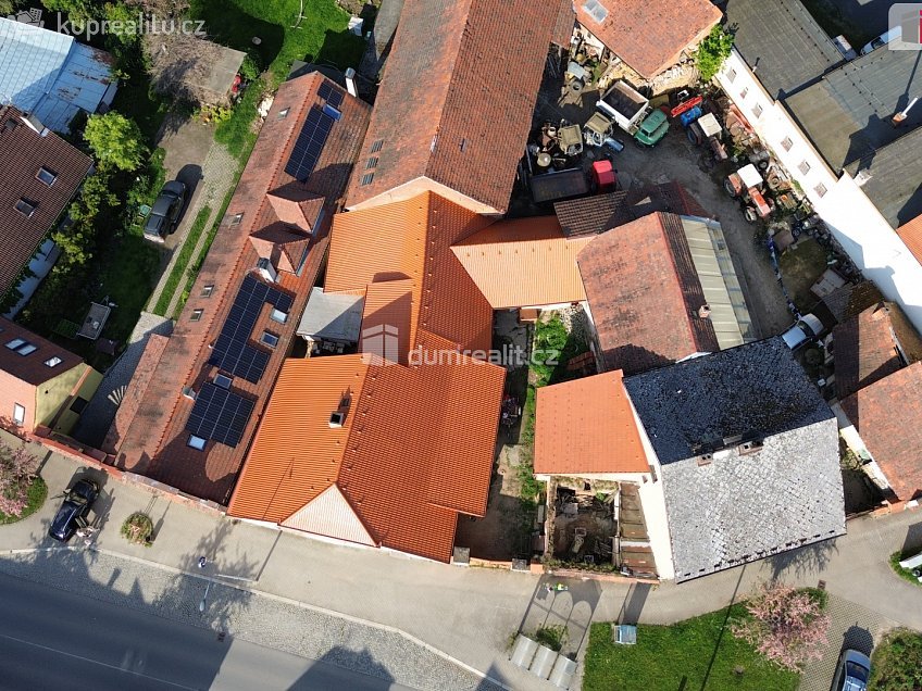 Prodej  stavebního pozemku 589 m^2 Masarykovo náměstí, Starý Plzenec 