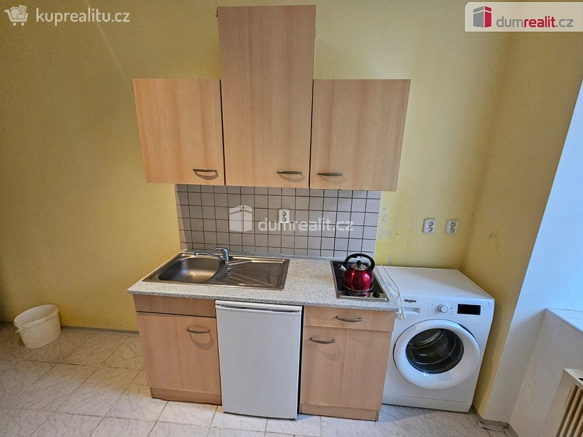 Pronájem bytu 2+kk 40 m^2 Úzká, Mariánské Lázně 