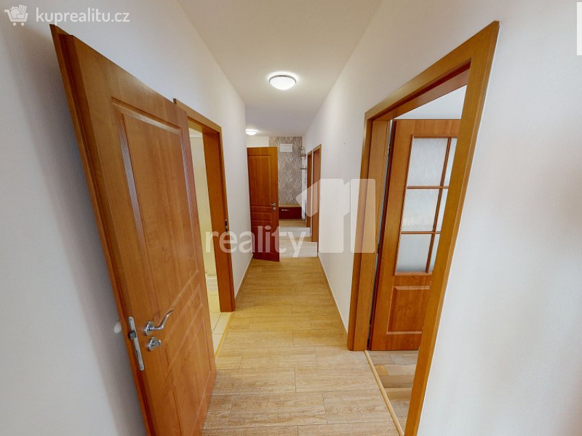 Pronájem bytu 4+kk 89 m^2 Dolnokubínská, Pelhřimov 