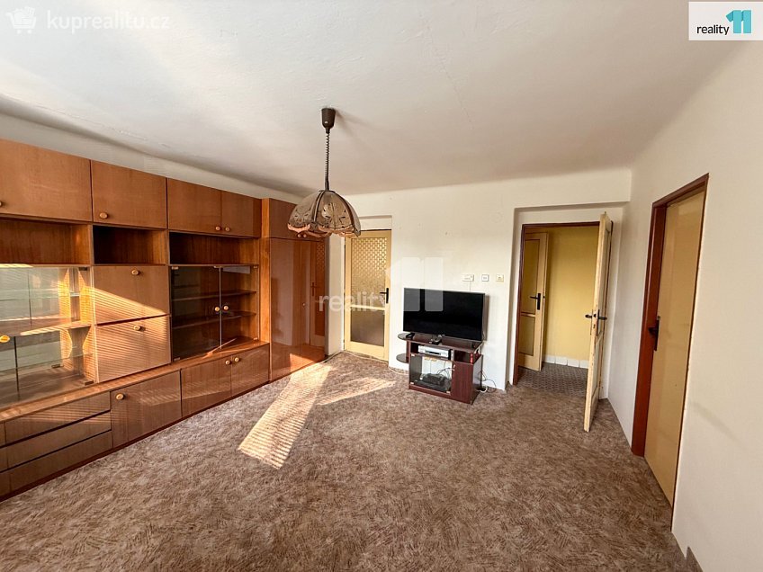 Prodej bytu 2+1 61 m^2 Sídliště, Radnice 