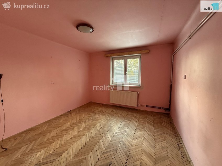 Prodej bytu 2+1 61 m^2 Sídliště, Radnice 