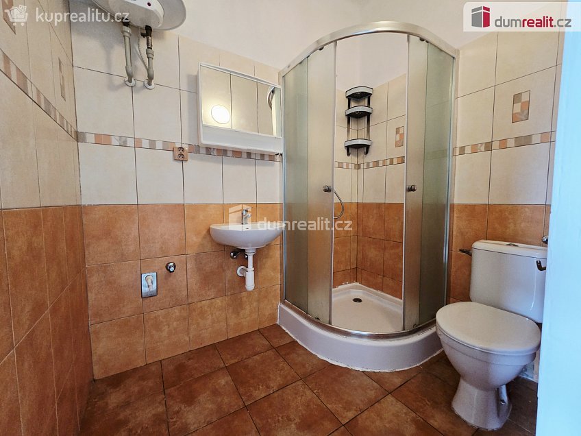 Pronájem bytu 2+kk 39 m^2 9. května, Lužná 