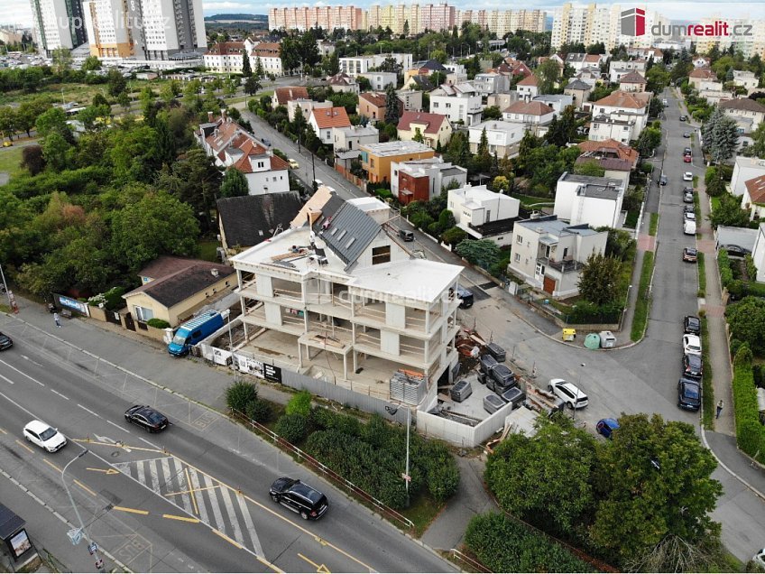 Pronájem  obchodních prostor 115 m^2 Štúrova, Praha 4 