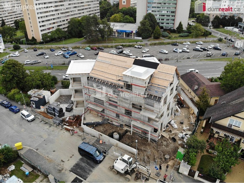 Pronájem  obchodních prostor 258 m^2 Štúrova, Praha 4 