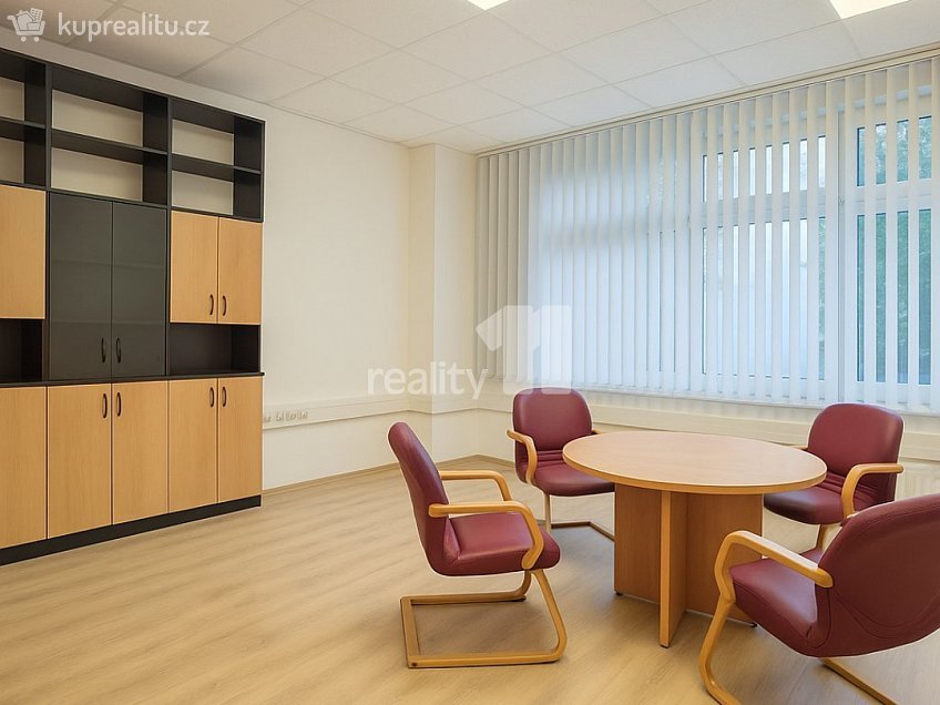 Pronájem  kanceláře 25 m^2 Smolenská, Praha 10 