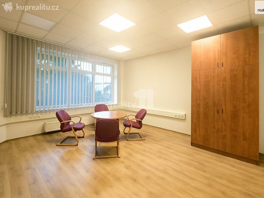 Pronájem  kanceláře 25 m^2 Smolenská, Praha 10 