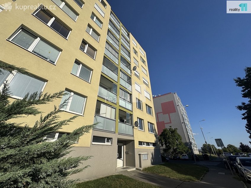 Pronájem bytu 3+kk 67 m^2 Chodovická, Praha 20 