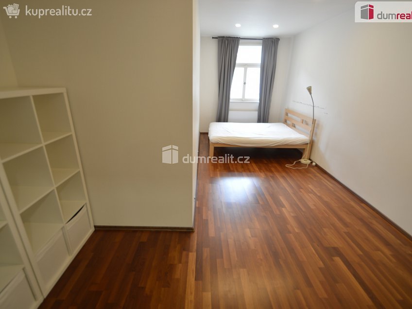 Pronájem bytu 3+1 89 m^2 Pavla Švandy ze Semčic, Praha 5 