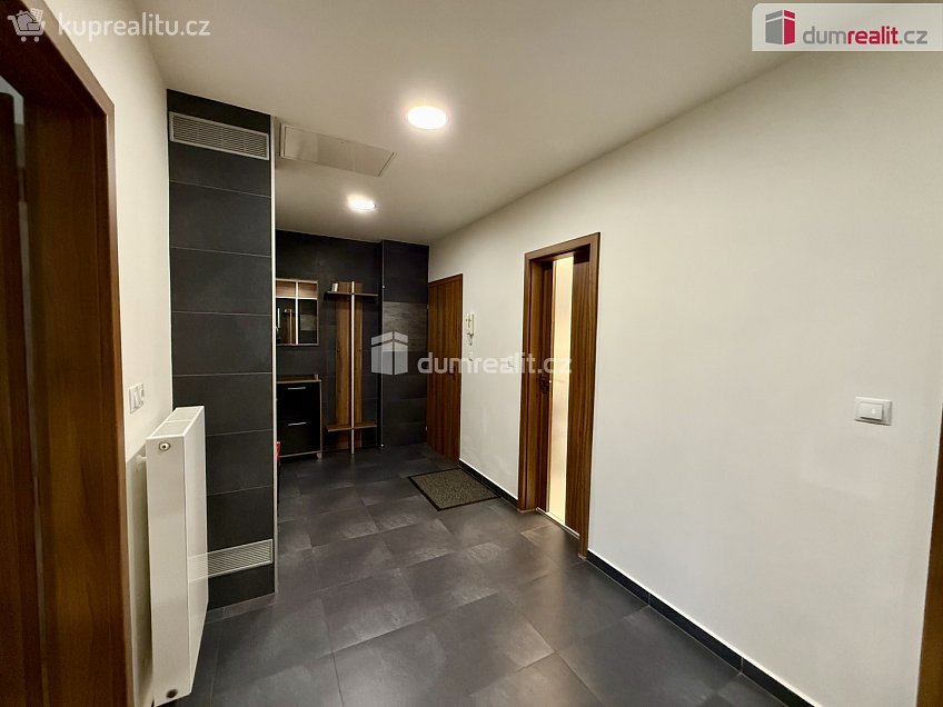 Prodej bytu 2+1 73 m^2 Hlavní třída, Mariánské Lázně 