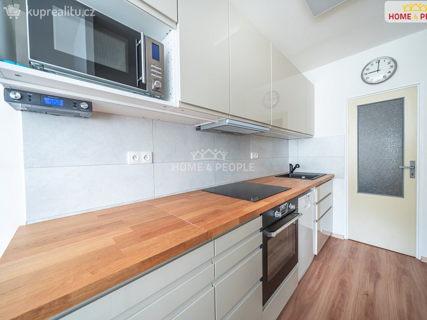 Prodej bytu 3+1 75 m^2 Kurzova, Praha 13 
