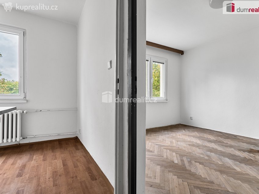 Prodej bytu 3+1 70 m^2 Kollárova, Ostrov 