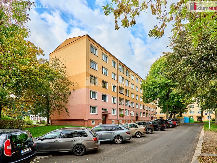 Prodej bytu 3+1 70 m^2 Kollárova, Ostrov 
