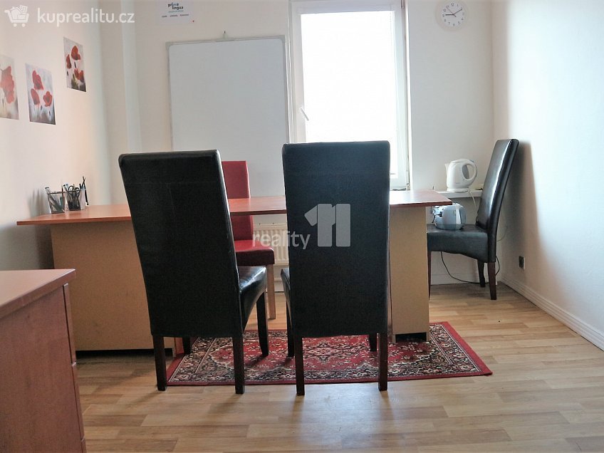Pronájem  kanceláře 14 m^2 Sokolovská, Ostrava 