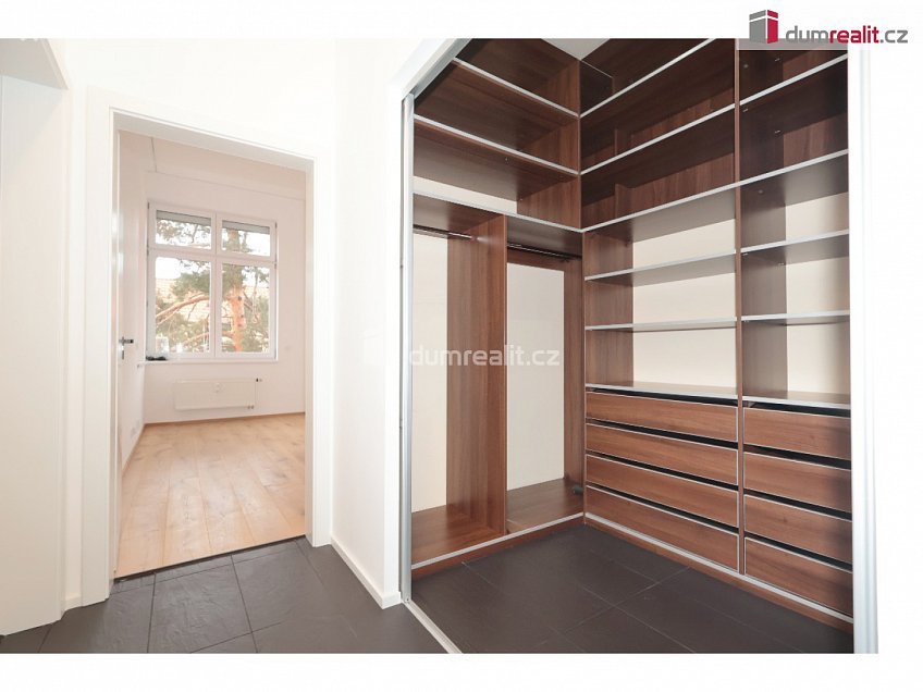 Prodej bytu 3+kk 114 m^2 Na pokraji, Praha 9 