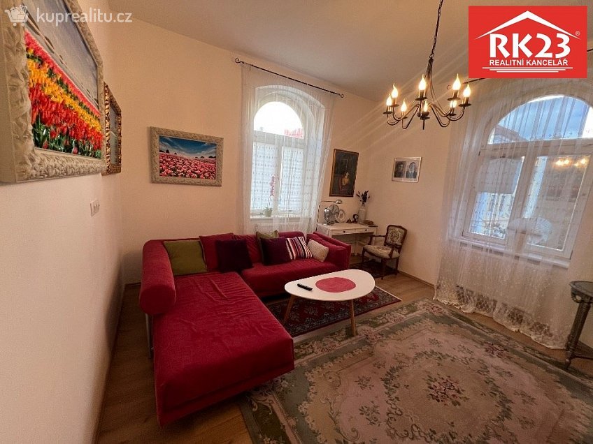 Pronájem bytu 2+1 73 m^2 Hlavní třída, Mariánské Lázně 