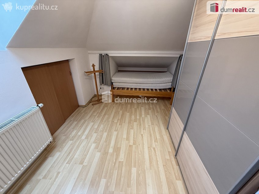 Pronájem bytu 2+kk 54 m^2 Pod valem, Praha-Štěrboholy 