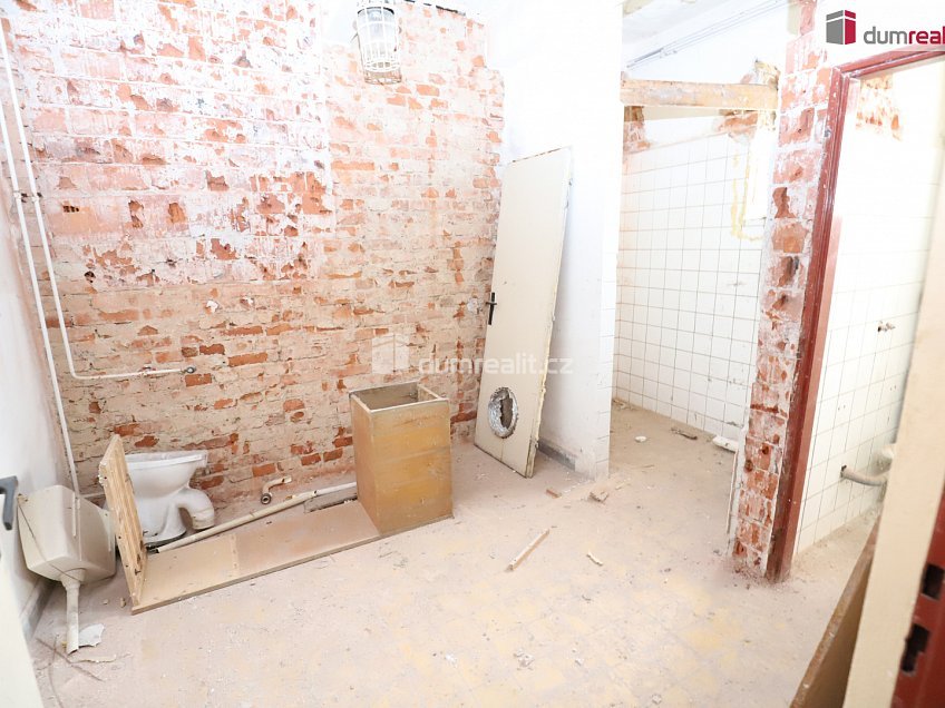 Prodej  komerční reality 600 m^2 Sokolovská, Karlovy Vary 