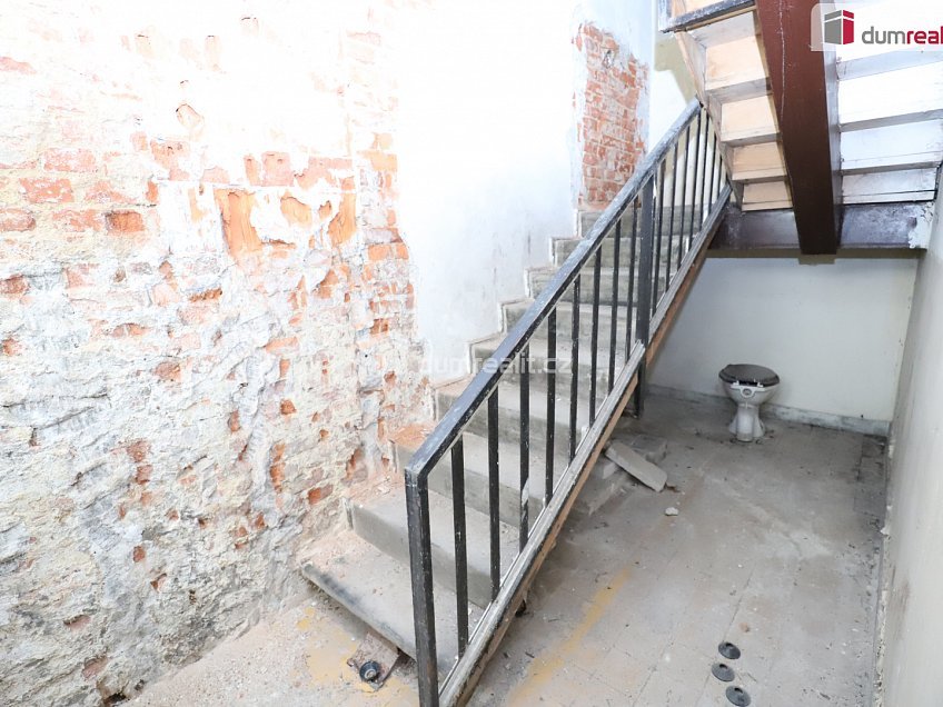 Prodej  komerční reality 600 m^2 Sokolovská, Karlovy Vary 