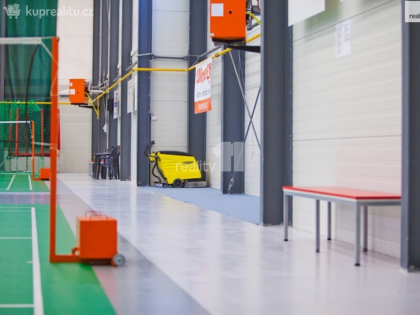 Pronájem  obchodních prostor 1000 m^2 Jaroňkova, Ostrava 