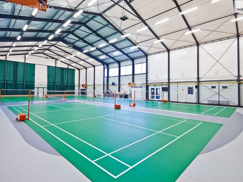 Pronájem  obchodních prostor 1000 m^2 Jaroňkova, Ostrava 