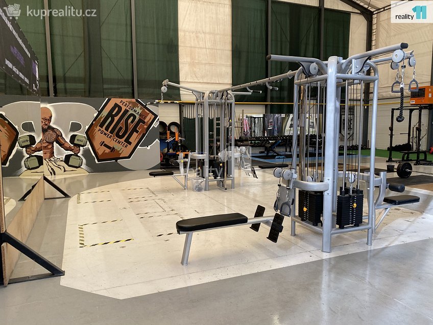 Pronájem  obchodních prostor 1000 m^2 Jaroňkova, Ostrava 