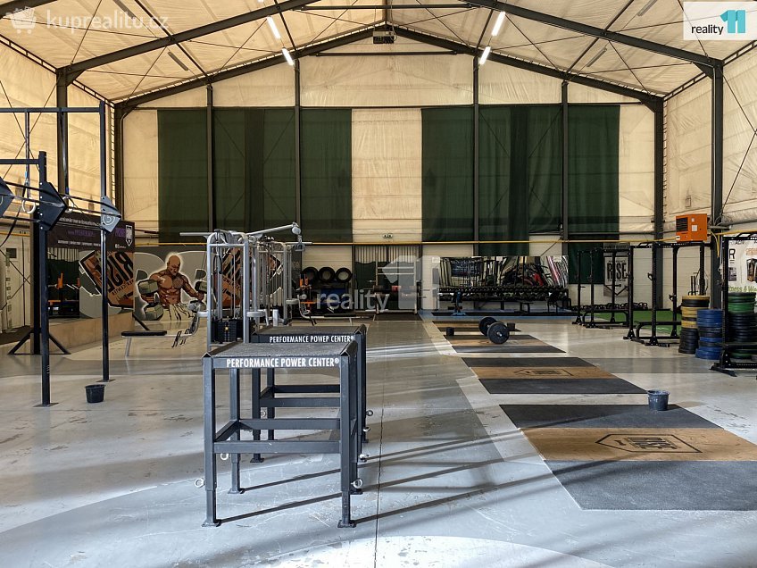 Pronájem  obchodních prostor 1000 m^2 Jaroňkova, Ostrava 