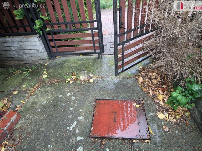 Prodej  rodinného domu 60 m^2 Holenická, Praha 19 