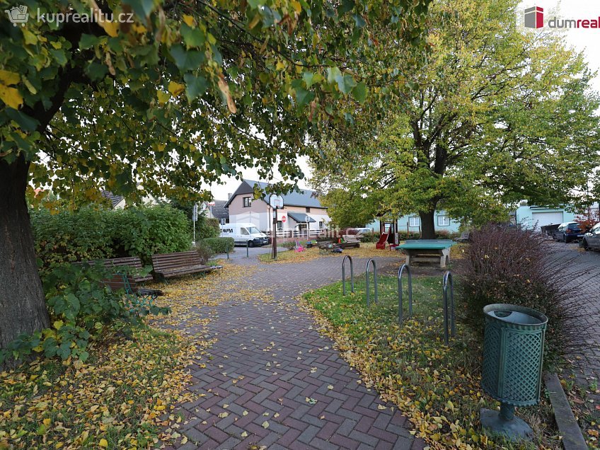 Prodej  rodinného domu 60 m^2 Holenická, Praha 19 