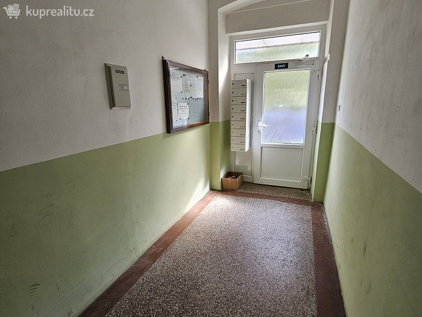 Prodej bytu 2+1 78 m^2 Nádražní náměstí 284, Mariánské Lázně 