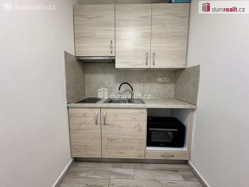 Pronájem bytu 2+kk 38 m^2 Zámecká, Mikulov 